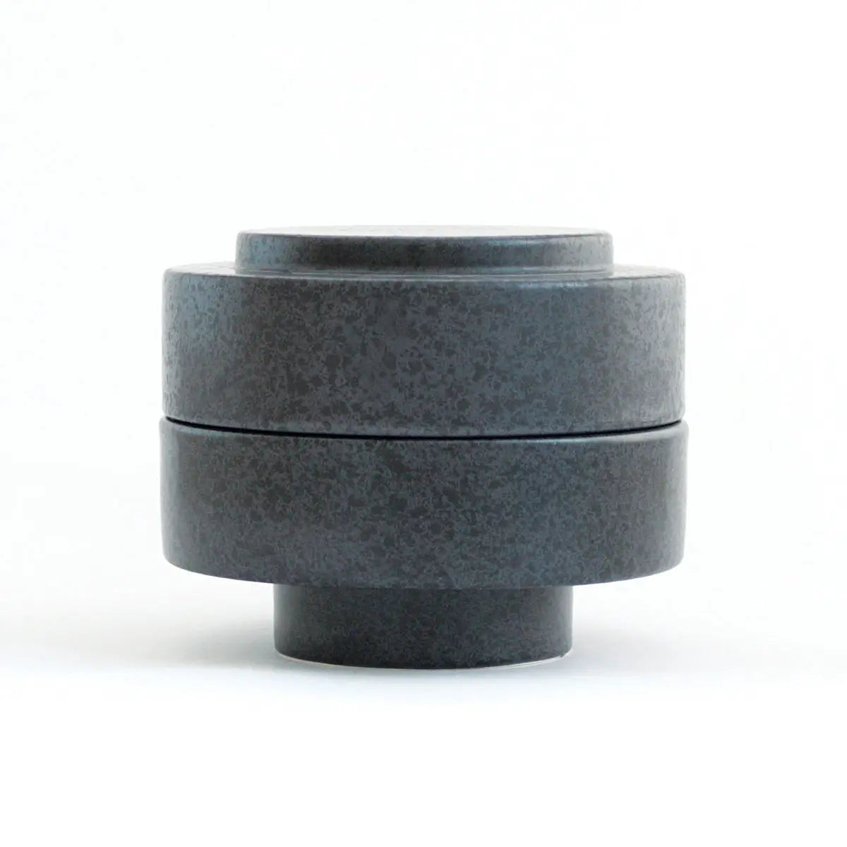 KAREN Krug mit Deckel - Dunkelgrau - Ania Design Studio - reflect design