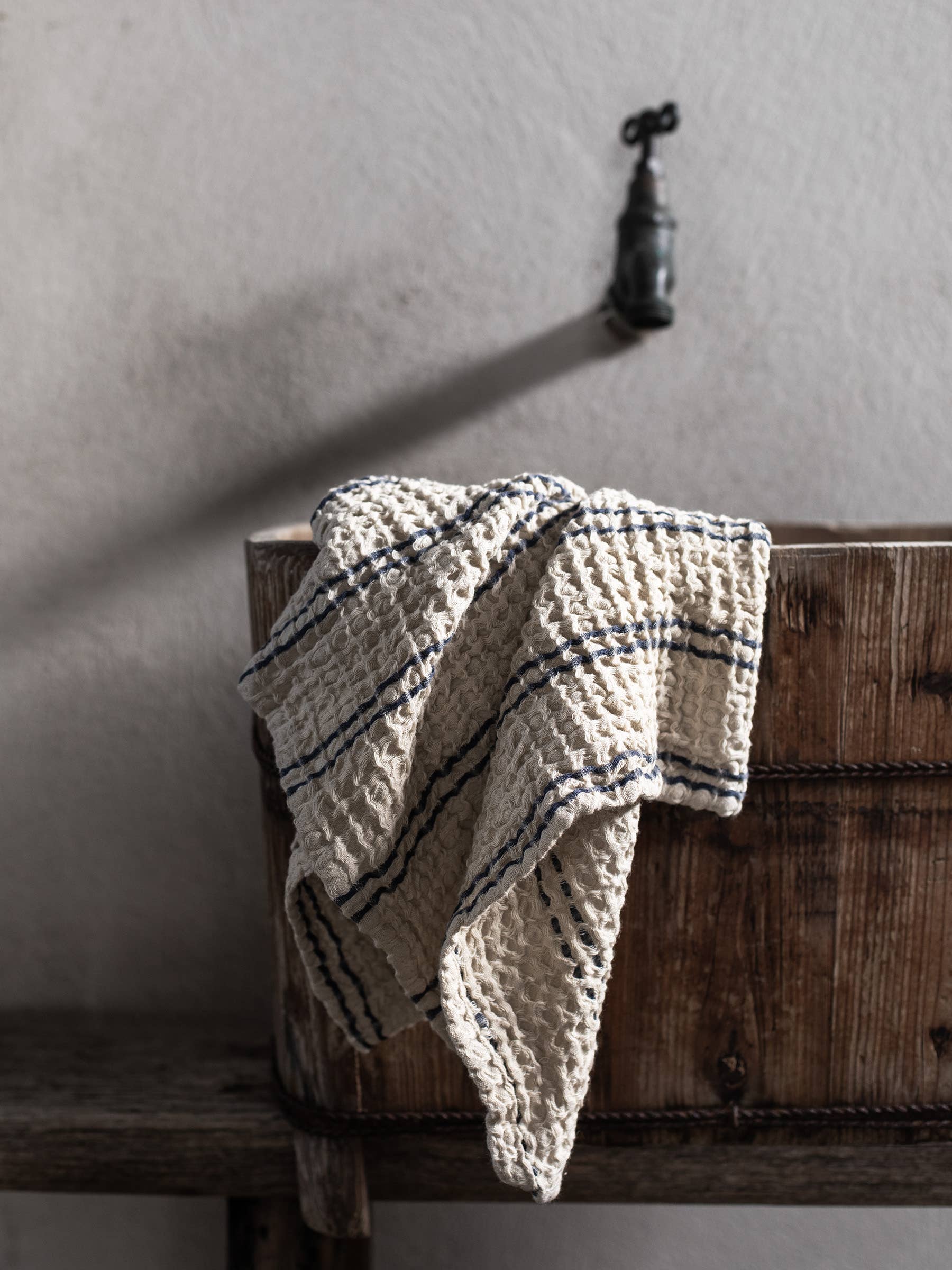 Nella Waffeltuch - Blaue Streifen - Tell Me More