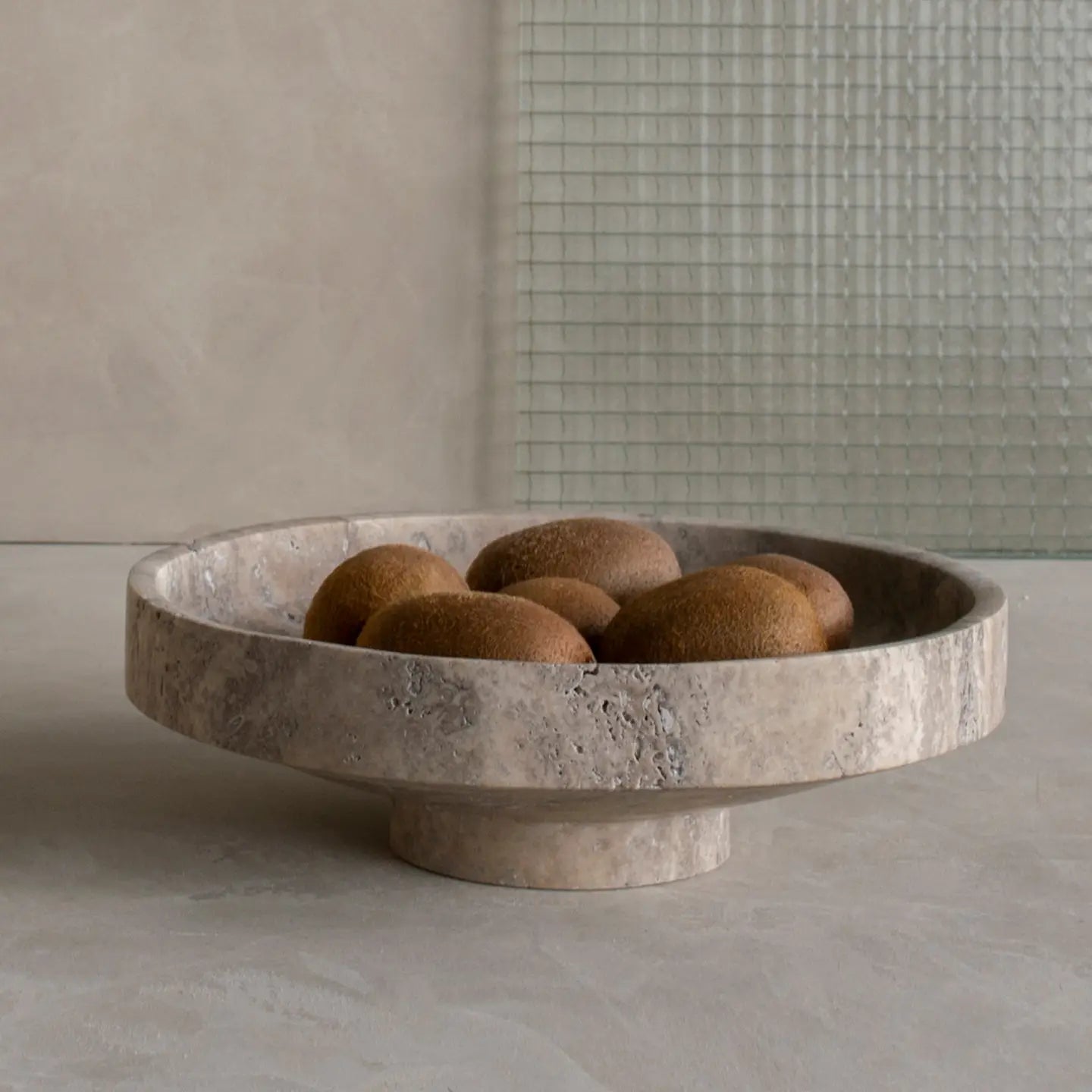 Schale aus silbernem Travertin - reflect design
